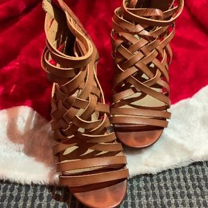 Qupid strappy sandals